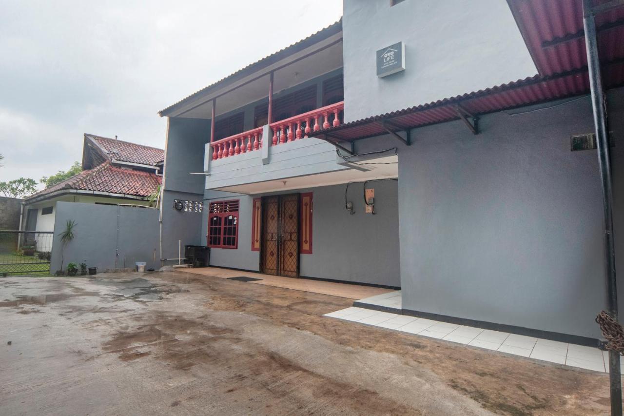 Отель Oyo Life 3034 Taman Melati Депок Экстерьер фото